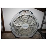 Wind Machine Fan(Powers on) Box Fan