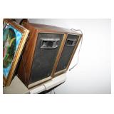 Sylvania VHS/DVD Player; Lighted Picture; Speakers