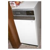 Trash Compactor-Kenmore-Powers on