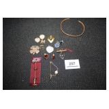 "Sabona" Bracelet Hat pins(2); Pendants