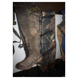 Hunting Waders/Vests; Live Camo pattern Boots sz 9