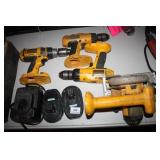 DeWalt Cordless Set; Batteries(2); Charger; Drills
