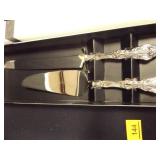 Oneida "Michelangelo" Cake Serving Set (2 piece) Oneida "Michelangelo" Cake Serving Set (2 piece)