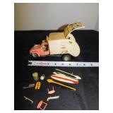 Monogram Tom Daniel Garbage Truck kit 1/24