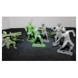 vintage plastic green & grey military toy figures