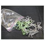 vintage plastic green & grey military toy figures