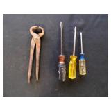 Vintage Hoof Nippers Tongs, 3 Screwdrivers