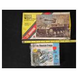 2 model kits of WWII Action Figure