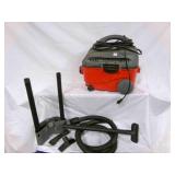 Craftsman Clean & Carry 4 gallon Vac w/attachments