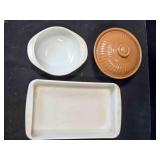 2 Pyrex dishes; 12" rectangle, 6ï¿½ " round
