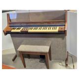 Baldwin Electronic Organ; Model 121F