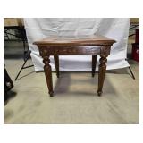 wood end table w/glass inserts