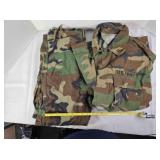 Camo US Army uniform, oversize pockets