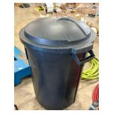 TRASH CAN