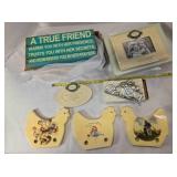True Friend wall hanging; Mother frame; Mom plaque