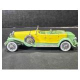 Collector auto model 1930 Duesenberg J olive