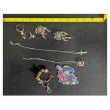 2 pair pierced earrings, Dreamcatcher & Hearts