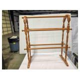 wood Quilt Rack, 5 hangers, 30" tall
