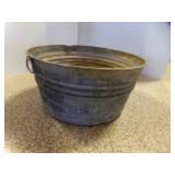 Vintage Galvanized Metal Wash Tub - 24½" Diameter