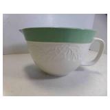 The Bake Shop 2 Tone Mixing Bowl w/Handle, Pour