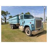 1974 International 4200 Grain Truck