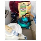 Tea Kettles, Other Kitchen Items (1 box)