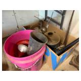 Funnels, oilers, oil cans