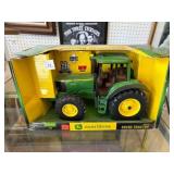 ERTL - JOHN DEERE 6920S DIE CAST TRACTOR
