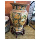 VINTAGE JAPANESE STYLE VASE