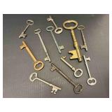 11 - VINTAGE SKELETON KEYS