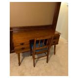 DESK W/ CHAIR
