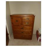 DRESSER