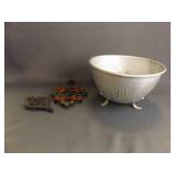 Vintage Wear-Ever Aluminum Footed Colander - #3123