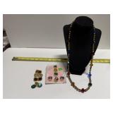 Faceted Jewel toned beads gold tone 28" necklace