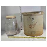 Red Wing Union stoneware & barrel shaped jar