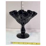 Stemmed fluted vase, 7ï¿½" tall