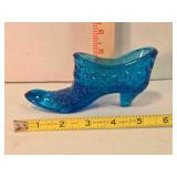 L.E. Smith glass ladies slipper, 6" across