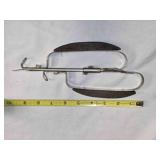 Parisian hooked rug shuttle needle
