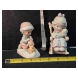 2 Precious Moments figurines