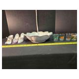 Decorative bowl, 3 porcelain shoes, shot glasses