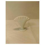 Fenton Art Glass Mini Fan Vase In White Milk Glass