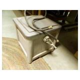 Water Hose Reel; Plastic w/lid; 20½" Square