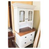 Cabinet w/ 2 glass doors, 2 drawers
