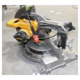 DeWalt DW715 12" Compound Miter Saw