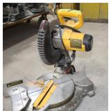 DeWalt DW713 10" Compound Miter Saw