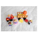 Fisher Price Little People Tractor Hay Wagon Set