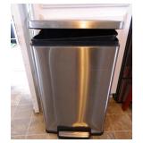 Stainless Steel Kitchen Trash Can w/foot opener