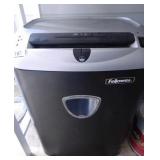 Fellowed Paper Shredder