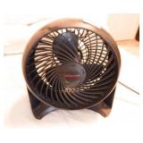 Tabletop fan from Honeywell