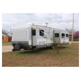 2014 Open Range 320R with 3 Slides RV
